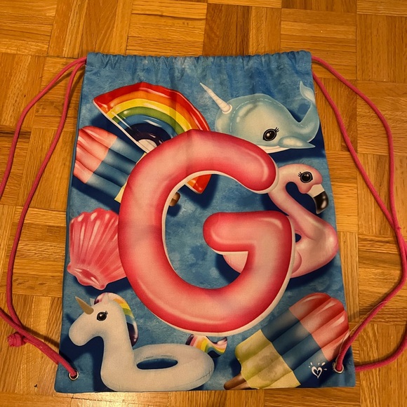Letter G towel with matching carry bag - Picture 2 of 5